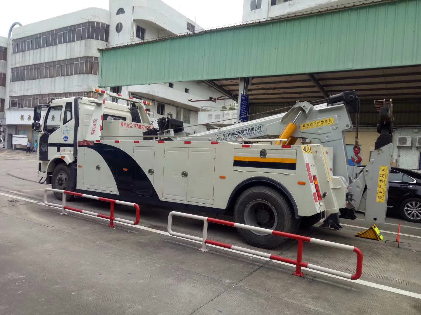 “拖車(chē)亂象”折射“擔(dān)當(dāng)問(wèn)題”